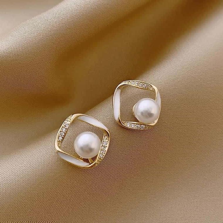 Square Pearl Tops Pair